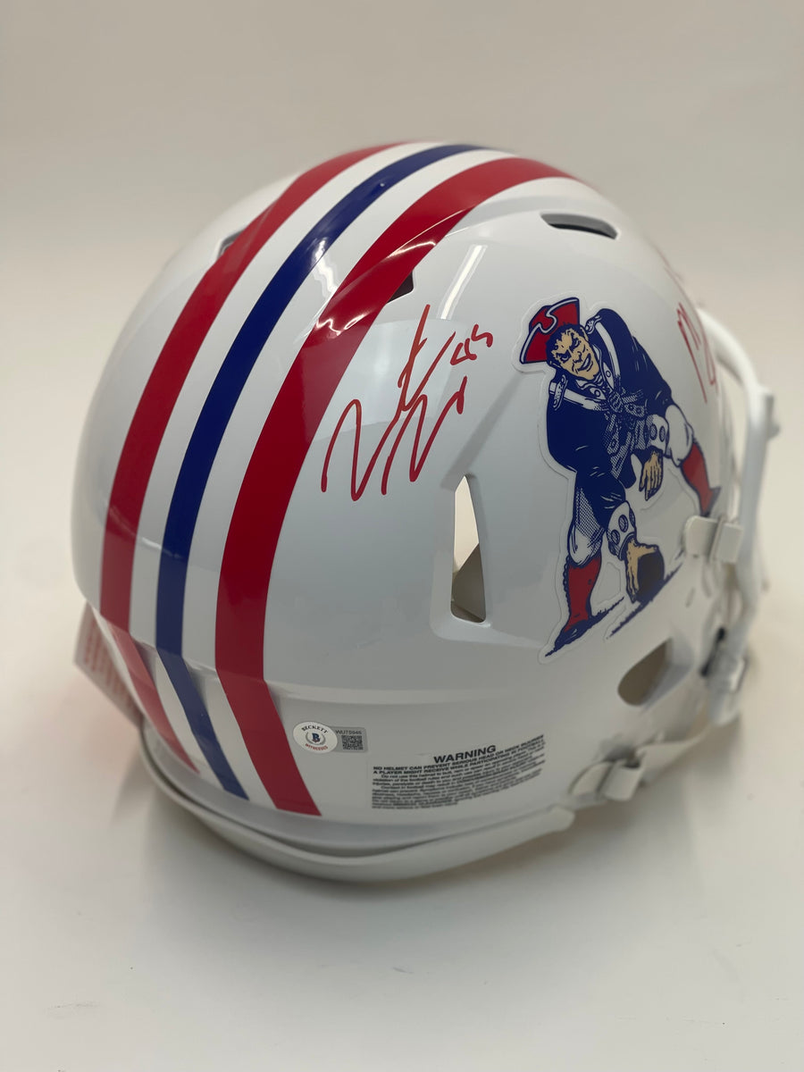 Mac Jones Autographed New England Patriots Speedflex Authentic Helmet – TNT  Sports Mem