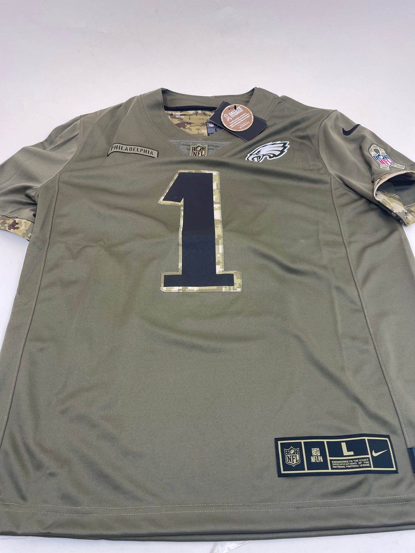 Jalen Hurts Philadelphia Eagles Salute to Service Men's Nike Dri-FIT NFL  Limited Jersey.